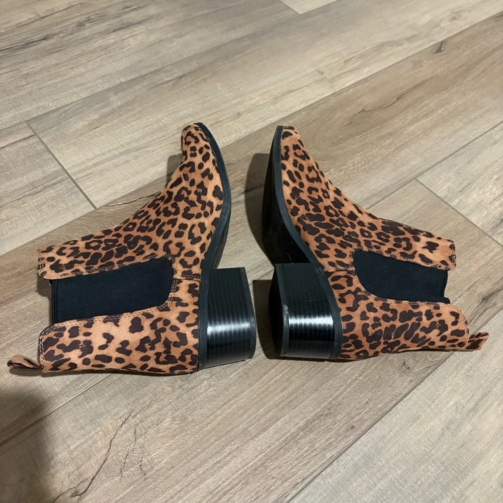 A new‎ day Ellie Leopard Print Chelsea Boots black Brown size 9